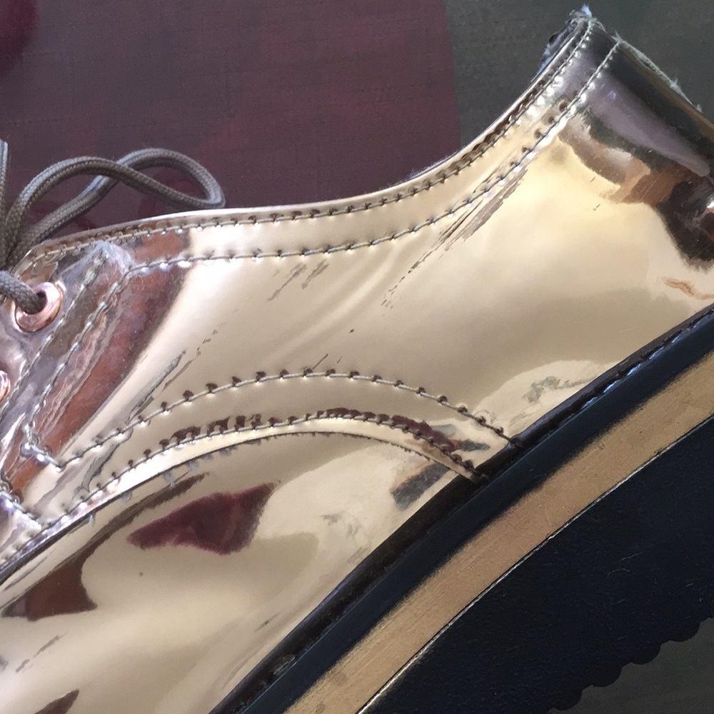 Shoes - Picture 7 of 9